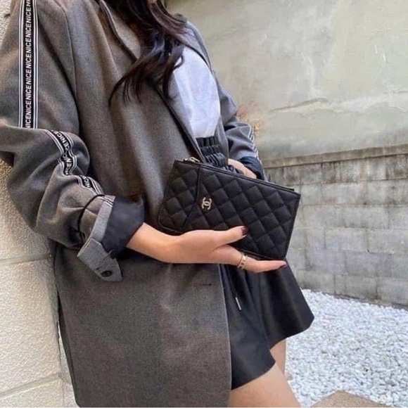 Chanel Beauté GWP Classic Phone Case Cardholder Wallet Pouch Quilted Pattern - Picture 14 of 14